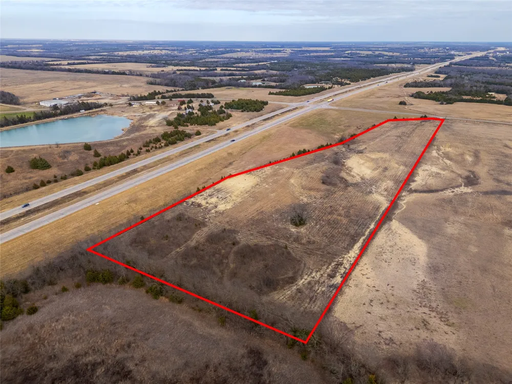 18528 E Fm-1396 Windom, TX 75492