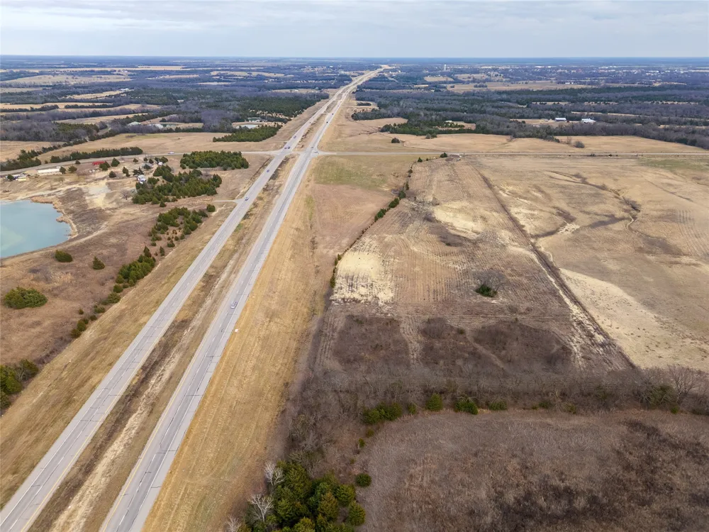 18528 E Fm-1396 Windom, TX 75492