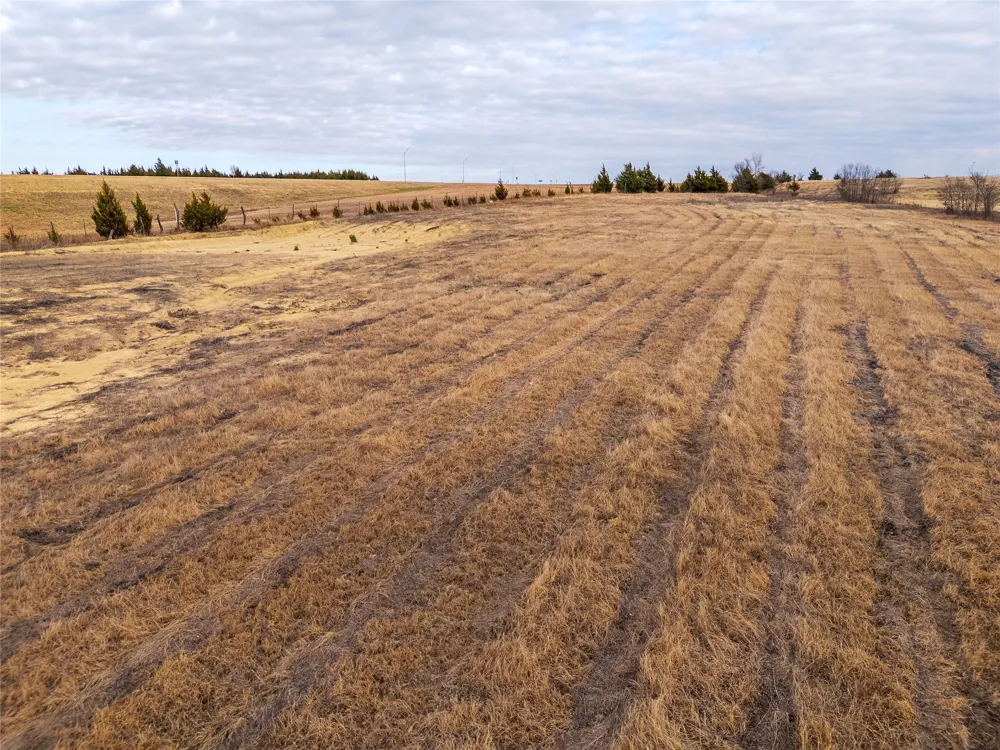18528 E Fm-1396 Windom, TX 75492