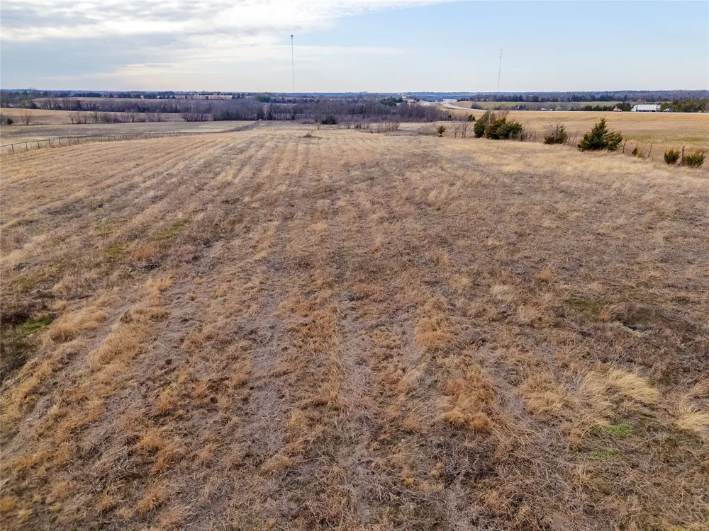 18528 E Fm-1396 Windom, TX 75492
