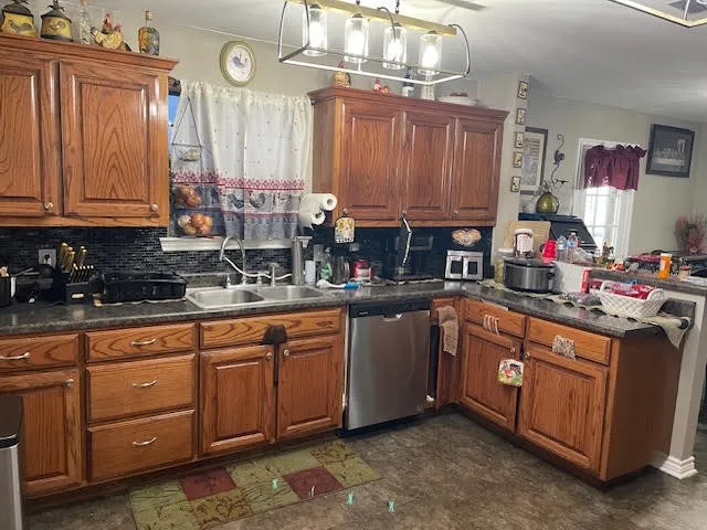 1960 County Road 1030 Mount Vernon, TX 75457