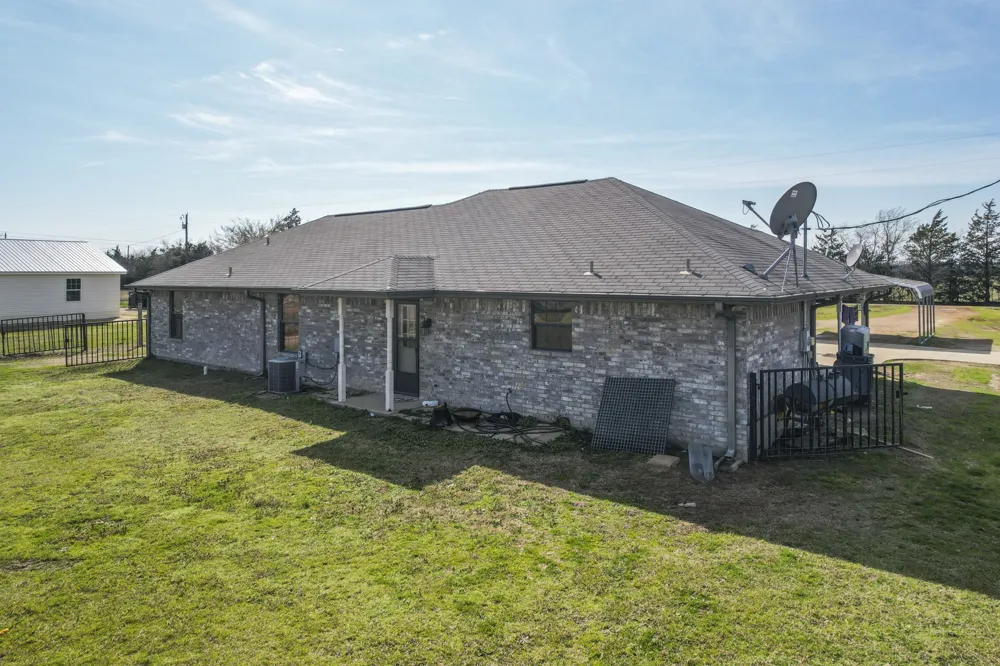 1960 County Road 1030 Mount Vernon, TX 75457