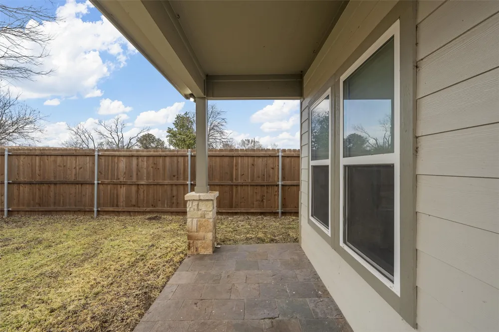 502 David Davis Drive McGregor, TX 76657