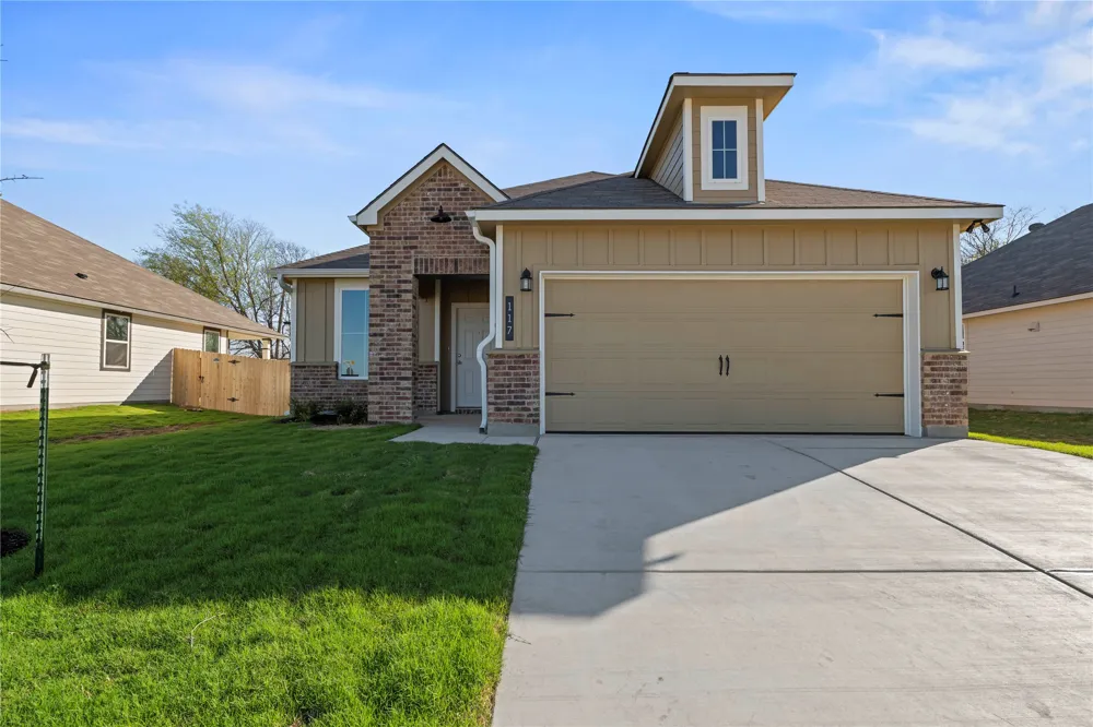 117 Adaline Bend McGregor, TX 76657