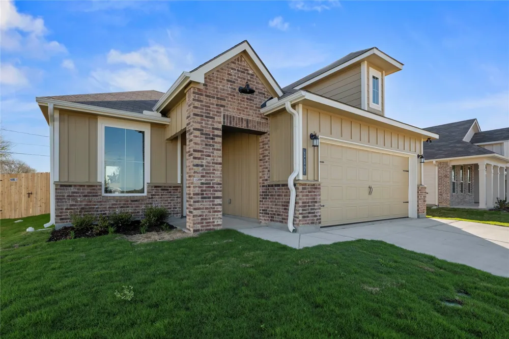117 Adaline Bend McGregor, TX 76657