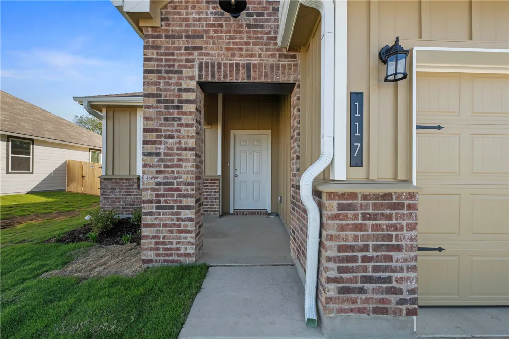 117 Adaline Bend McGregor, TX 76657