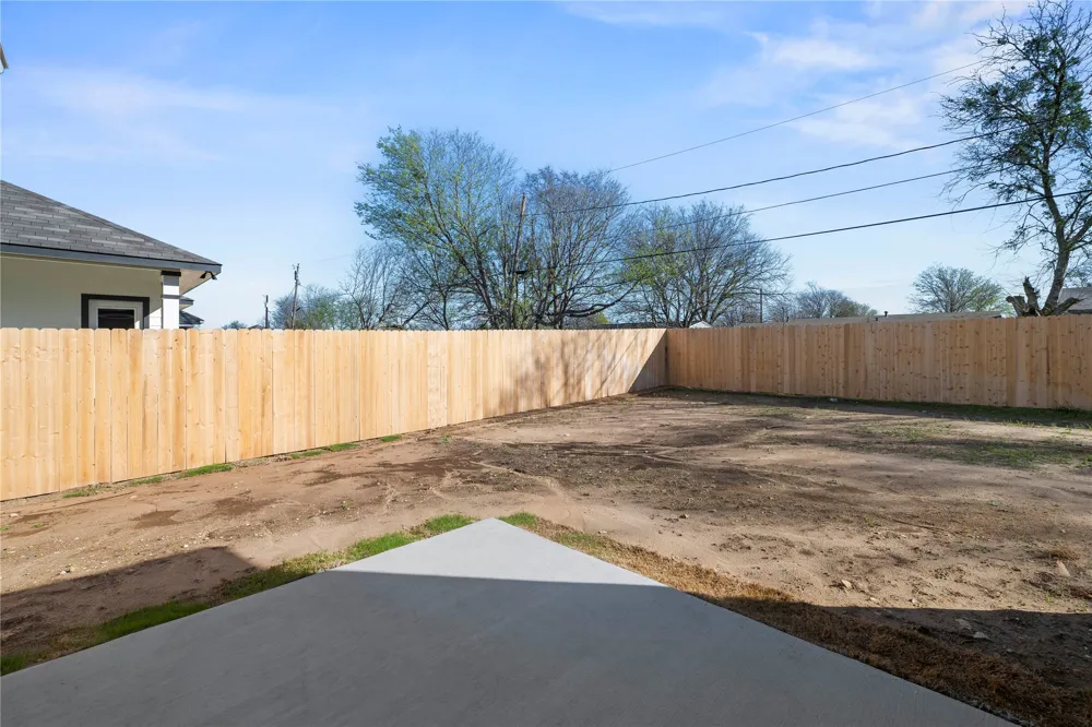 117 Adaline Bend McGregor, TX 76657