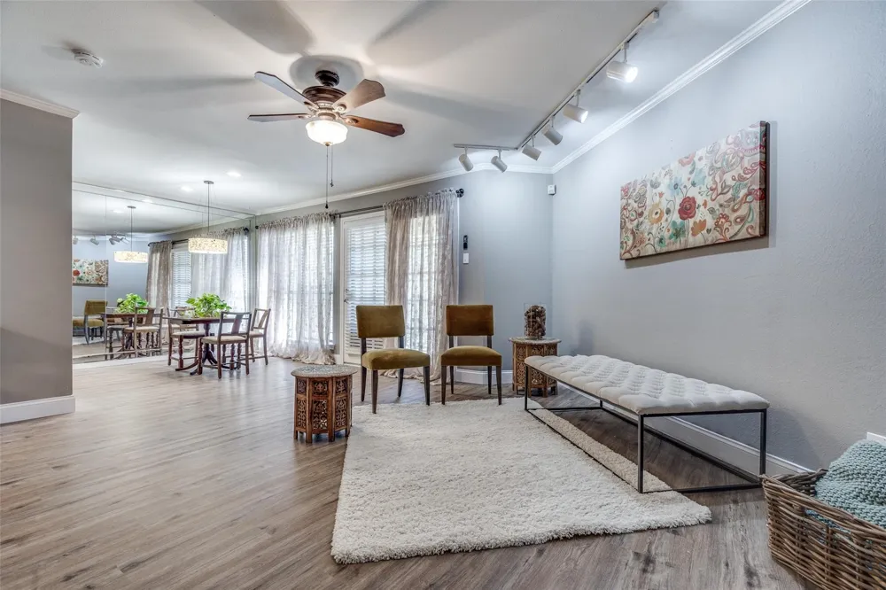 16301 Ledgemont Lane #262 Addison, TX 75001
