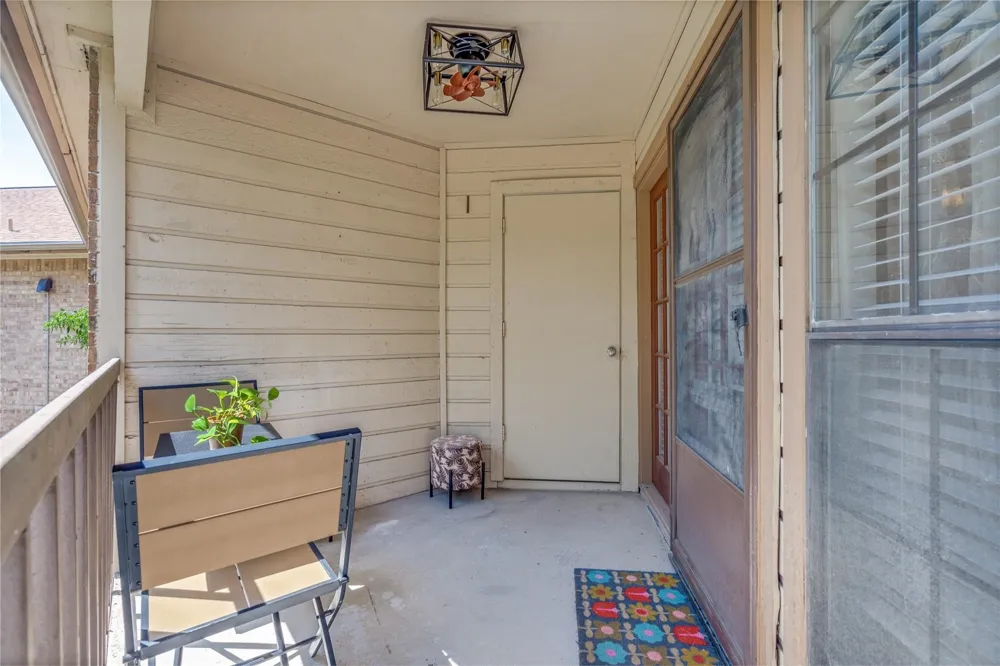 16301 Ledgemont Lane #262 Addison, TX 75001