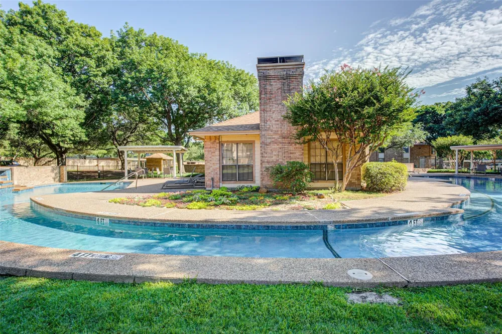 16301 Ledgemont Lane #262 Addison, TX 75001