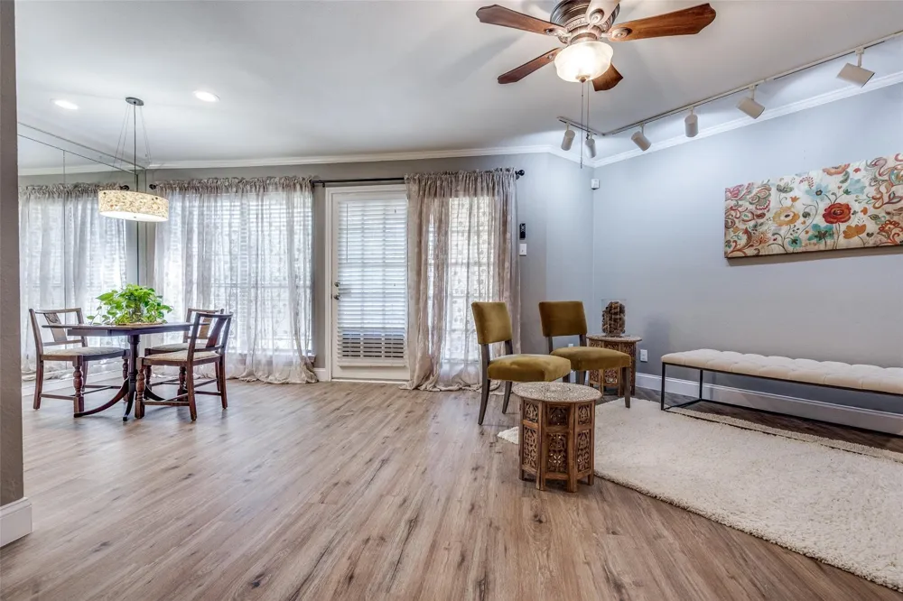16301 Ledgemont Lane #262 Addison, TX 75001
