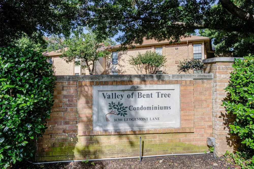 16301 Ledgemont Lane #262 Addison, TX 75001