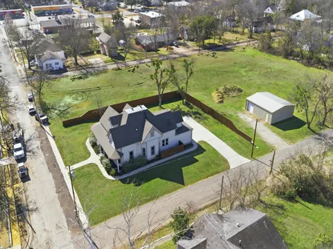 1401 Arp Street