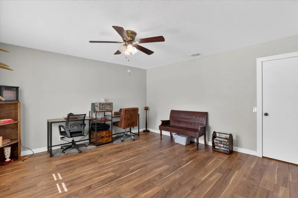 702 El Camino Real Chico, TX 76431