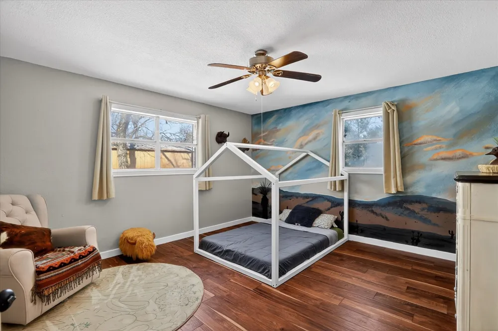 702 El Camino Real Chico, TX 76431