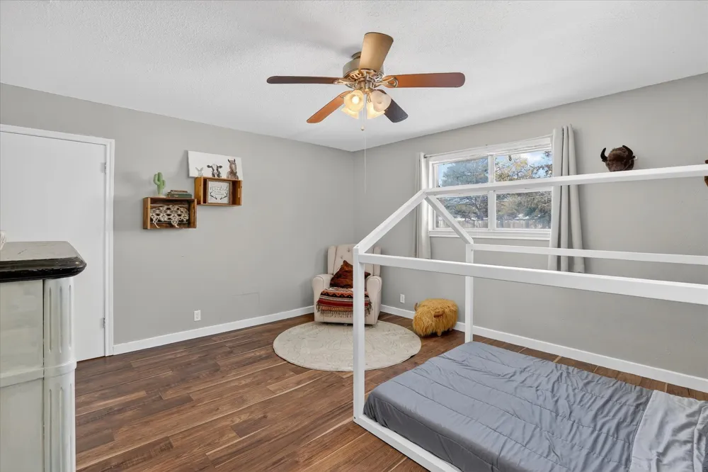 702 El Camino Real Chico, TX 76431