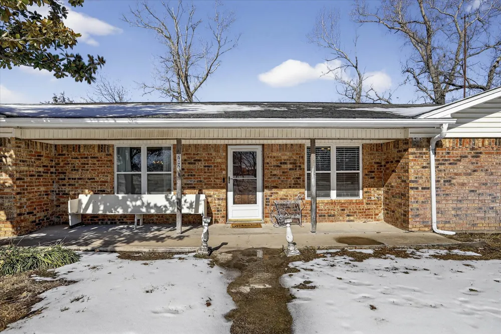 702 El Camino Real Chico, TX 76431