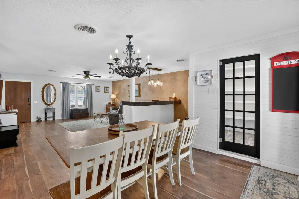 702 El Camino Real Chico, TX 76431