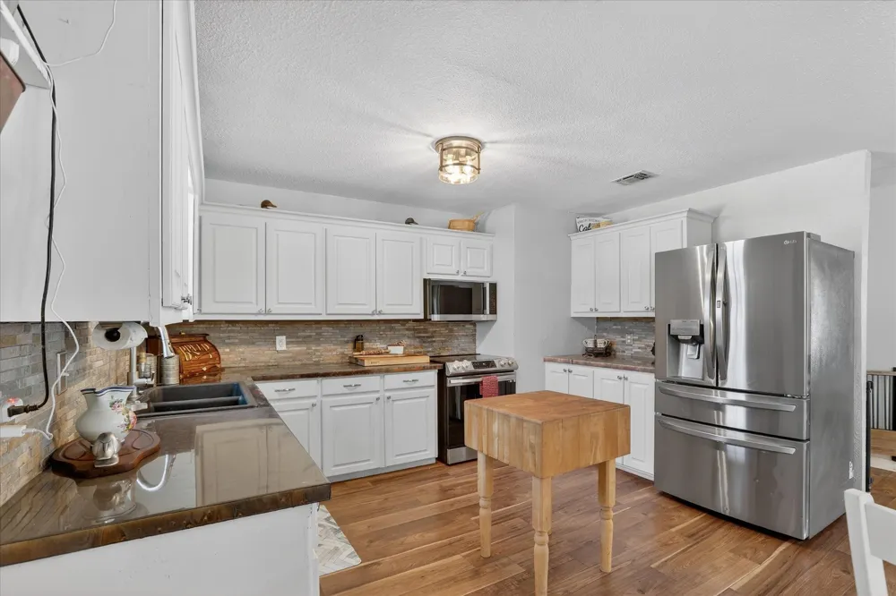 702 El Camino Real Chico, TX 76431
