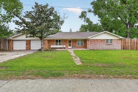702 El Camino Real