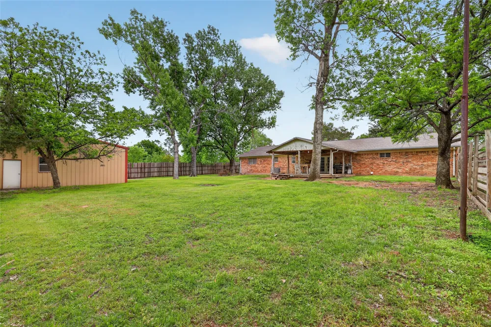 702 El Camino Real Chico, TX 76431