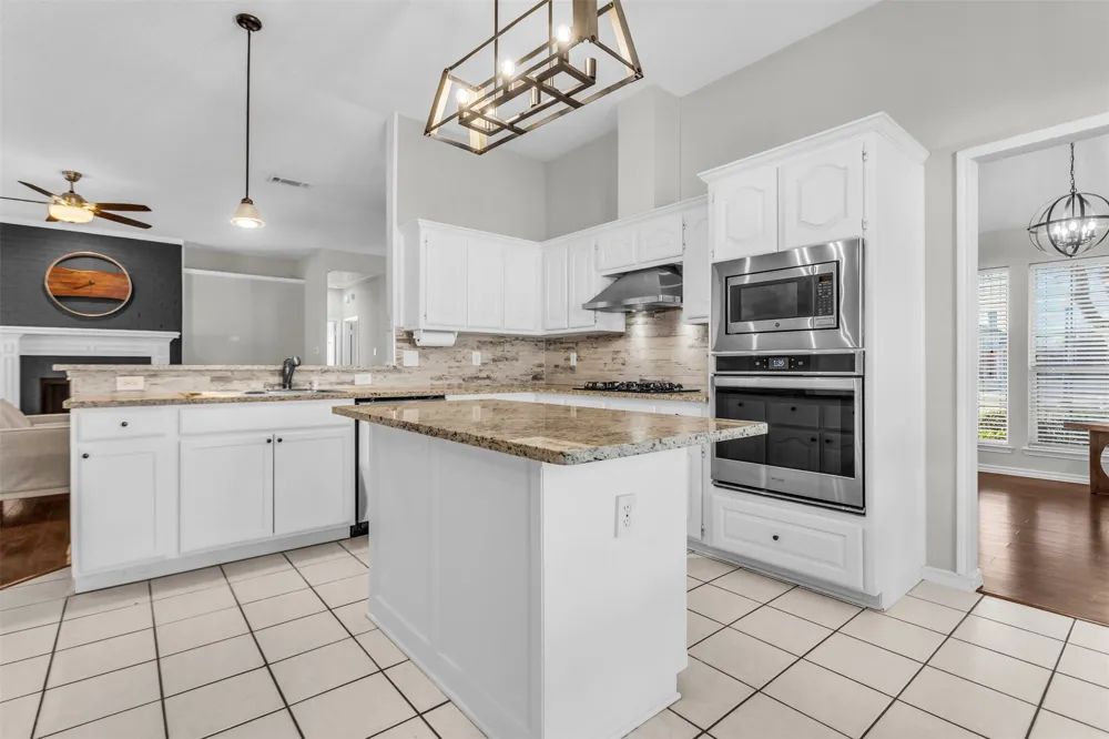 308 Glen Ridge Drive Murphy, TX 75094