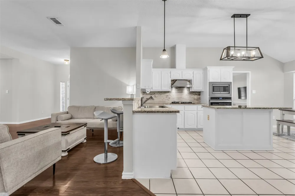 308 Glen Ridge Drive Murphy, TX 75094