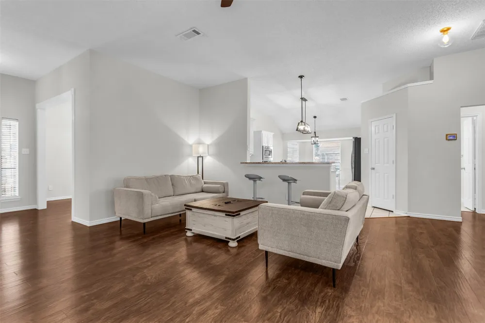 308 Glen Ridge Drive Murphy, TX 75094