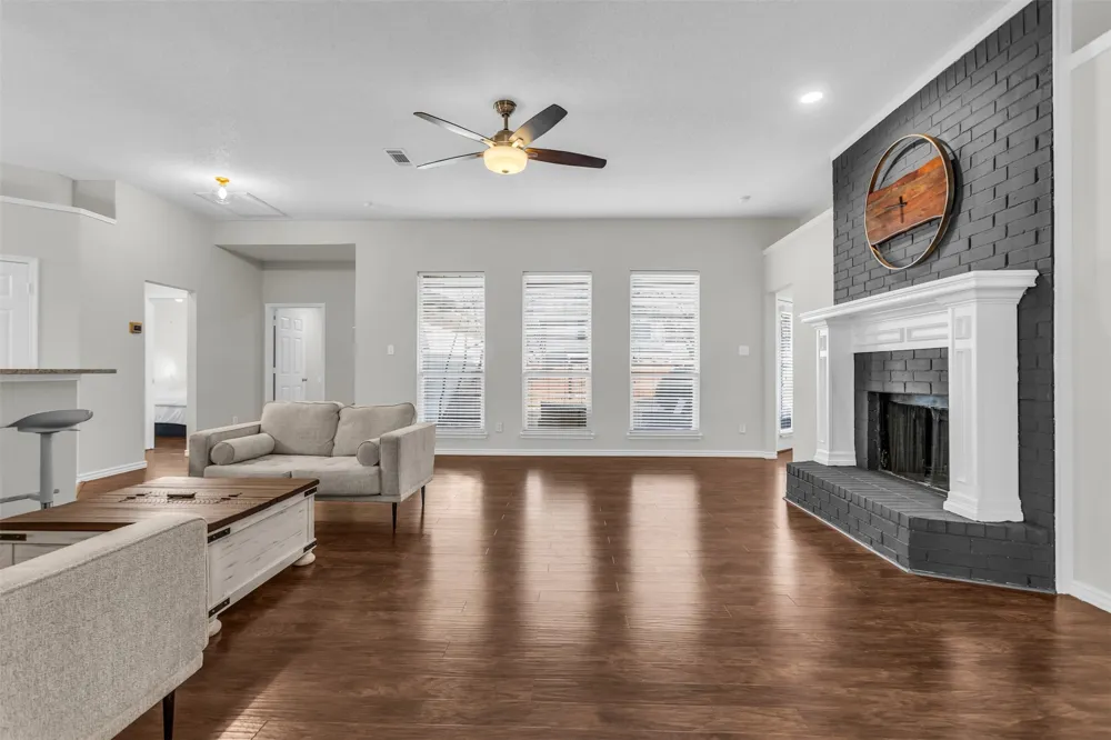 308 Glen Ridge Drive Murphy, TX 75094