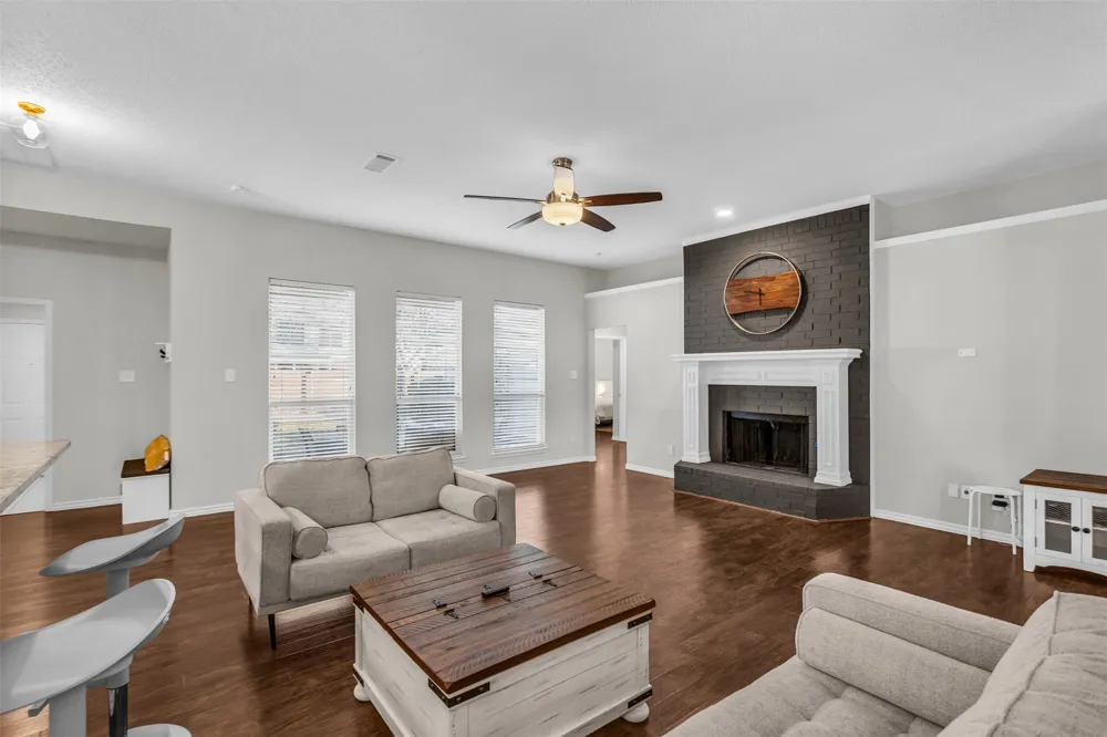 308 Glen Ridge Drive Murphy, TX 75094