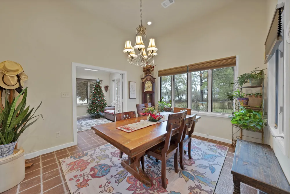 11000 County Road 3280 Kerens, TX 75144