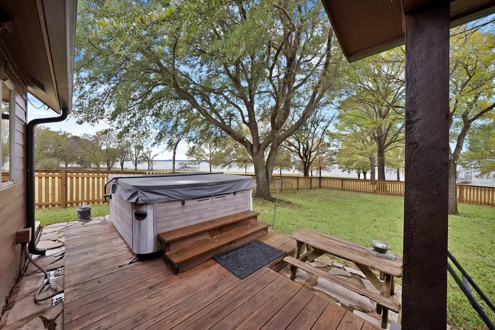 11000 County Road 3280 Kerens, TX 75144