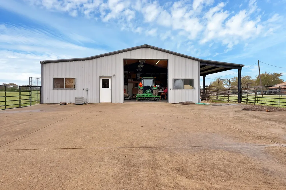 11000 County Road 3280 Kerens, TX 75144