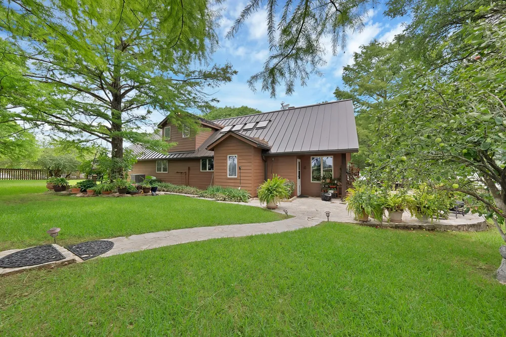 11000 County Road 3280 Kerens, TX 75144
