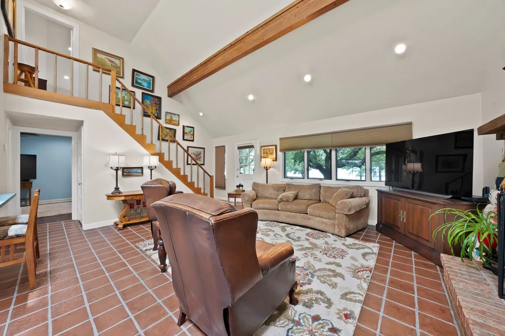 11000 County Road 3280 Kerens, TX 75144