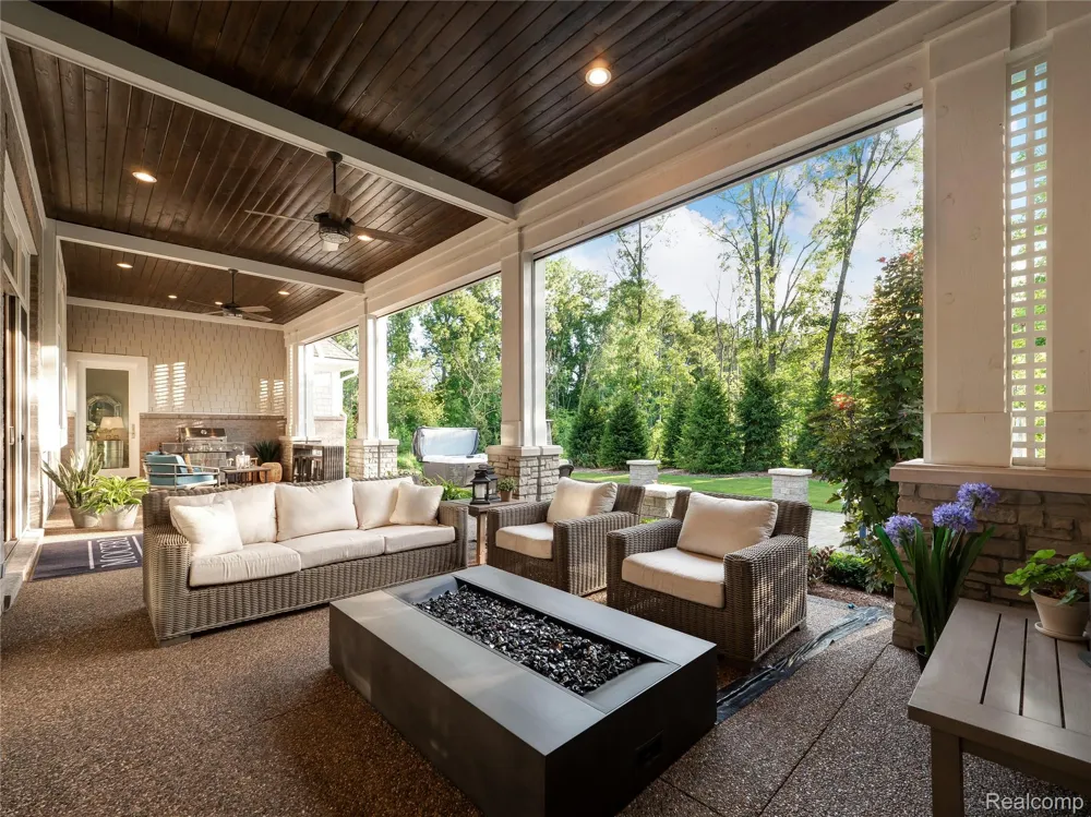 207 Port Side Drive Lake Orion Village, MI 48362