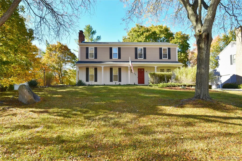 5596 Beauchamp Place