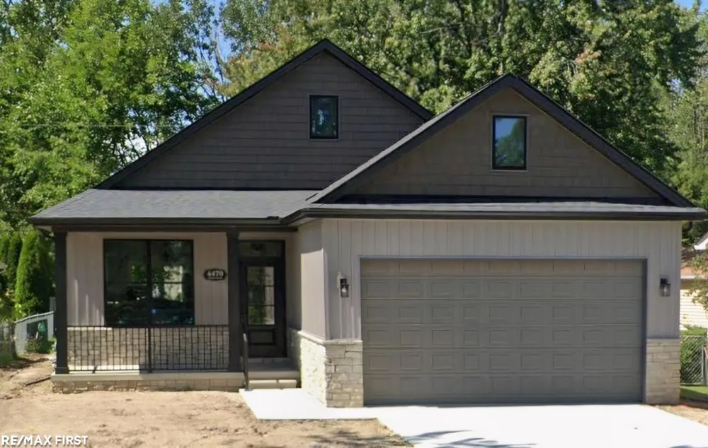 71 Smith Street Mt Clemens City, MI 48043