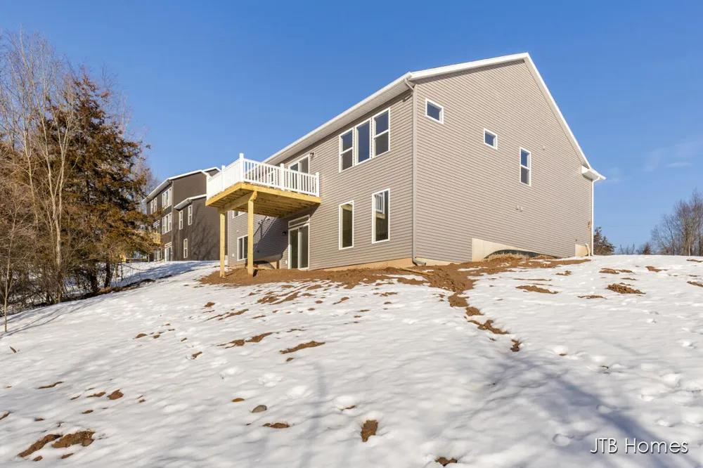 5940 Valley Point Drive SE Caledonia Township, MI 49316