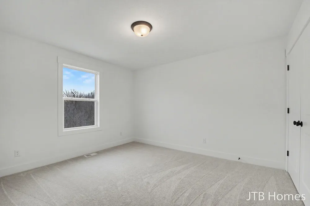 5940 Valley Point Drive SE Caledonia Township, MI 49316