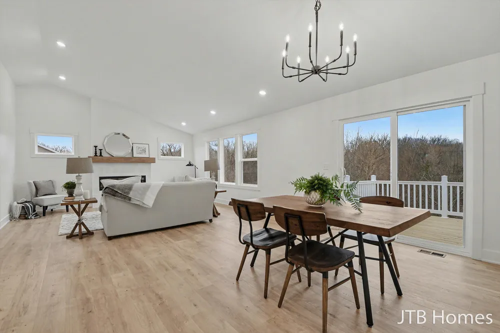 5940 Valley Point Drive SE Caledonia Township, MI 49316