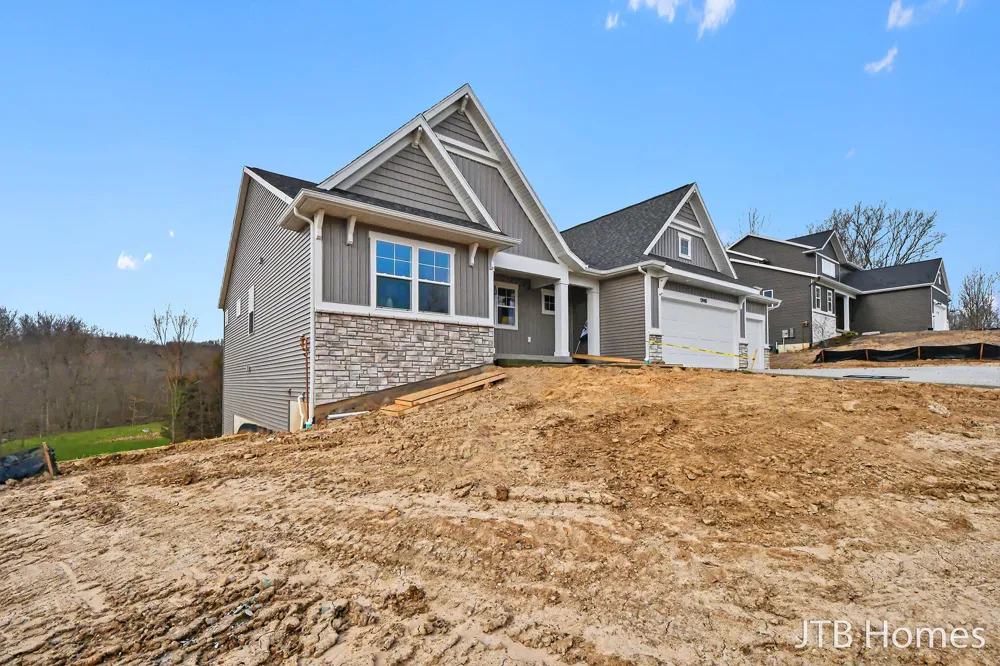 5940 Valley Point Drive SE Caledonia Township, MI 49316