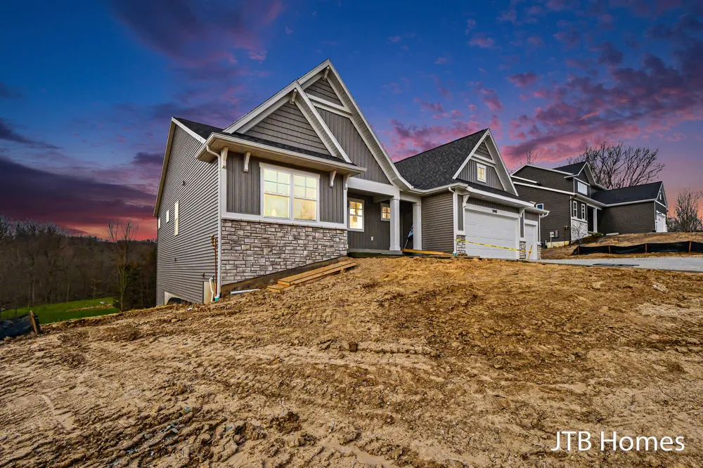 5940 Valley Point Drive SE Caledonia Township, MI 49316