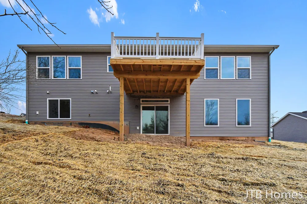 5940 Valley Point Drive SE Caledonia Township, MI 49316