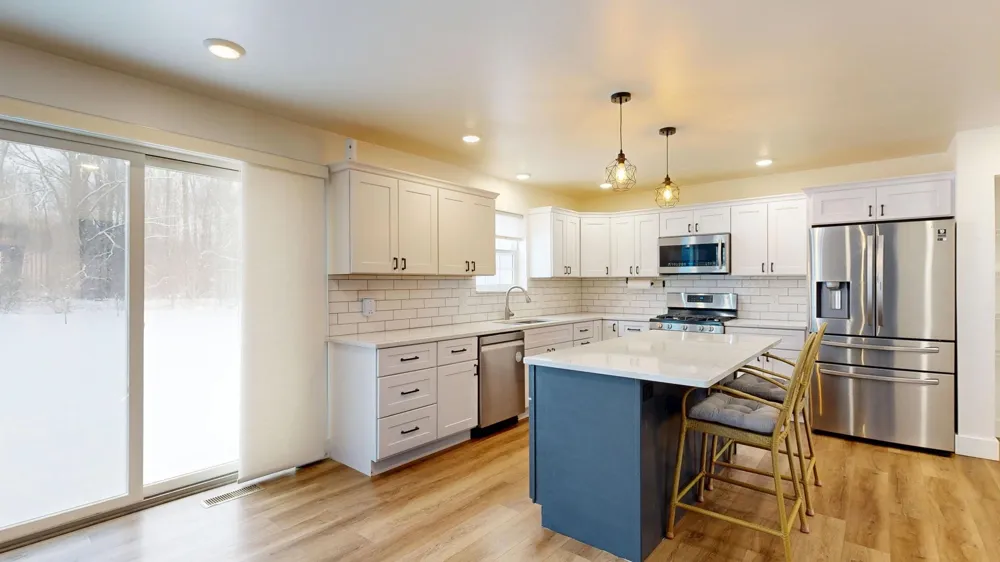 2578 White Deerfield Township, MI 48858