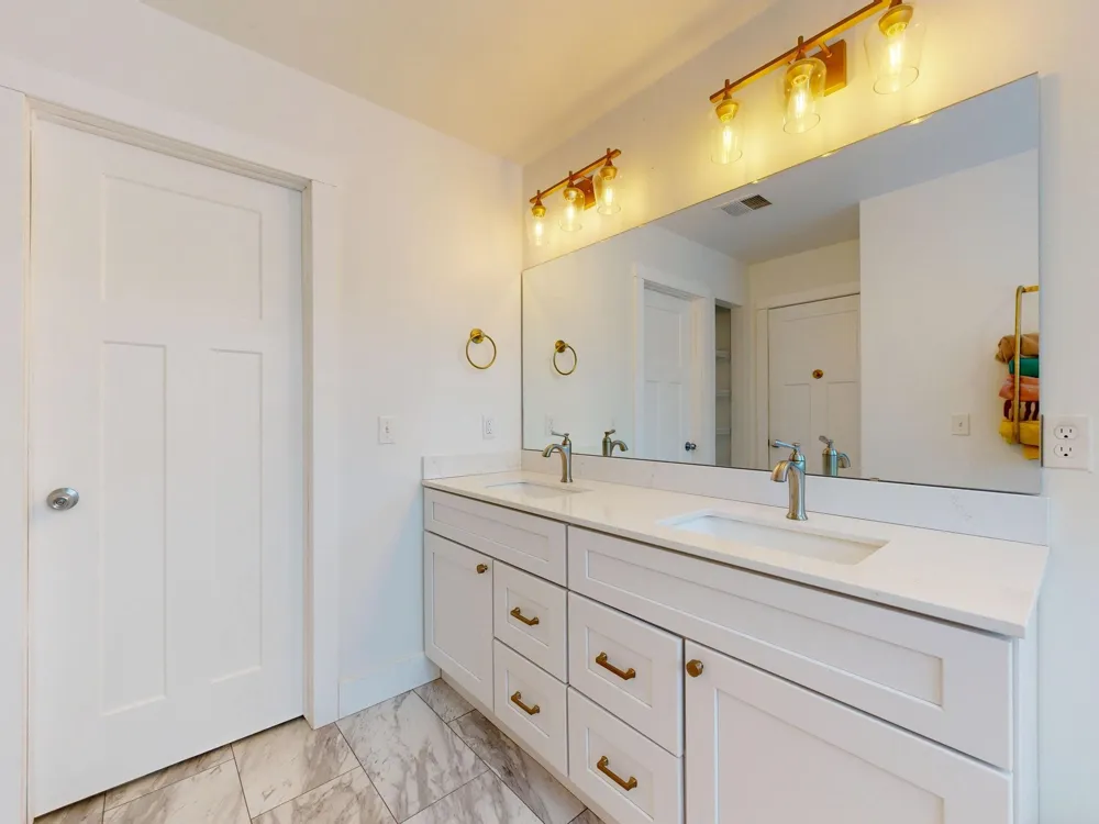 2578 White Deerfield Township, MI 48858