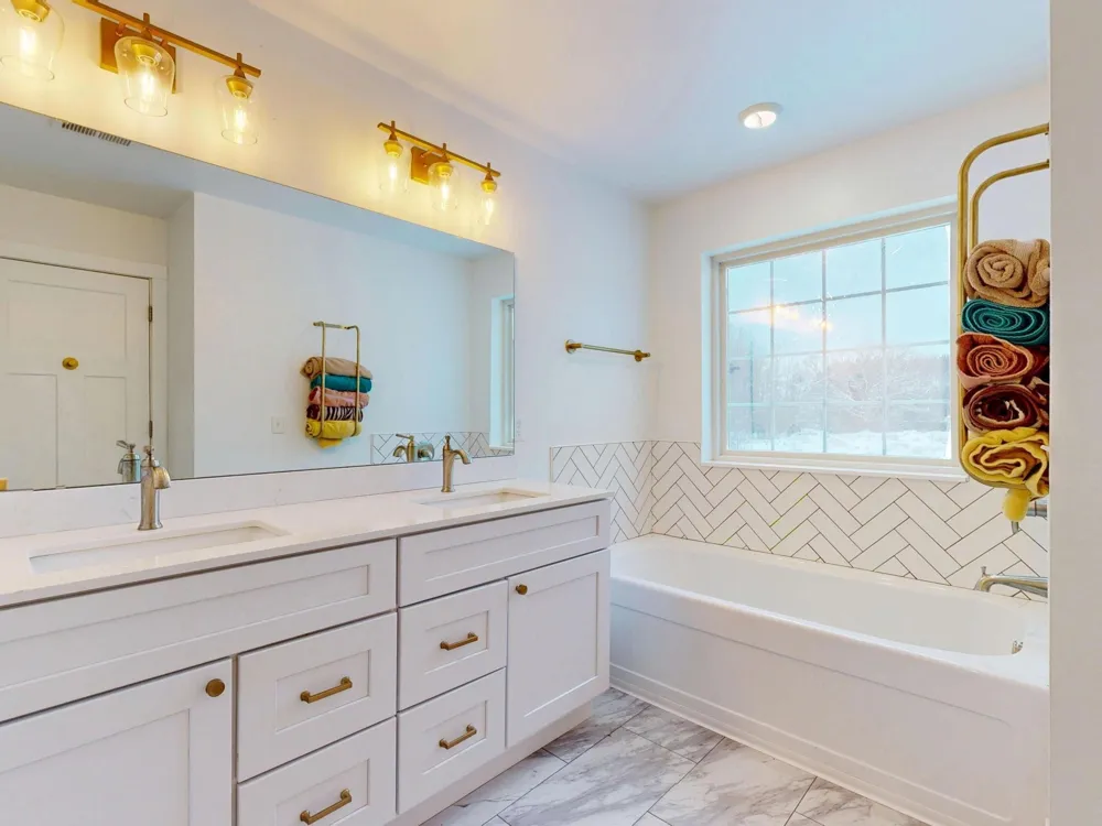 2578 White Deerfield Township, MI 48858