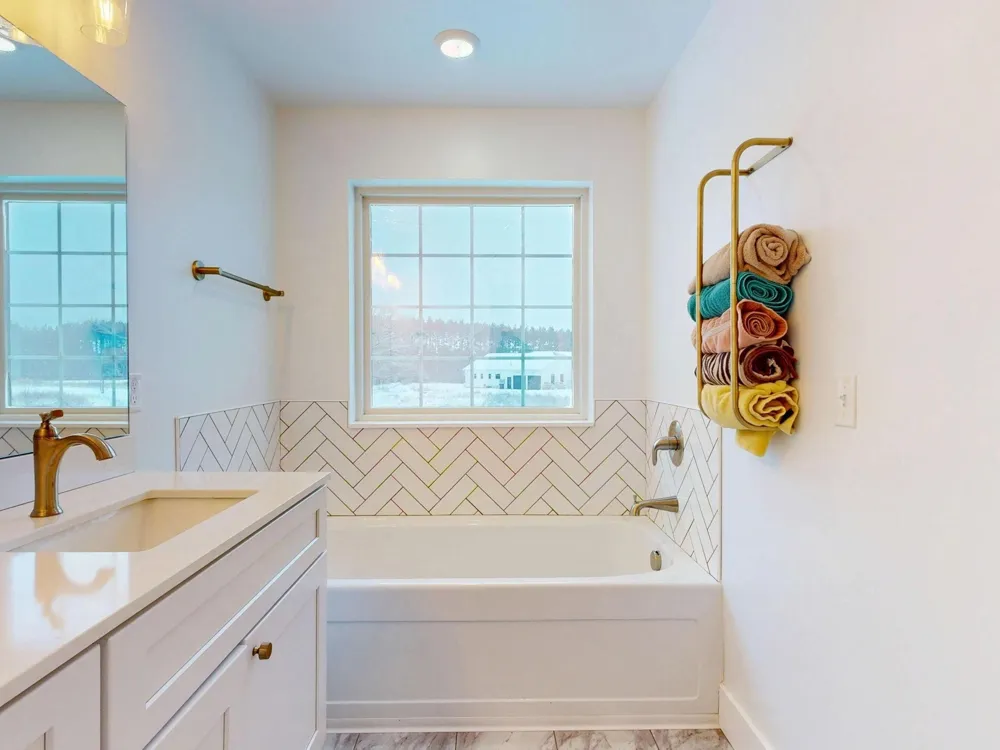 2578 White Deerfield Township, MI 48858