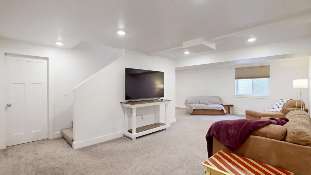 2578 White Deerfield Township, MI 48858