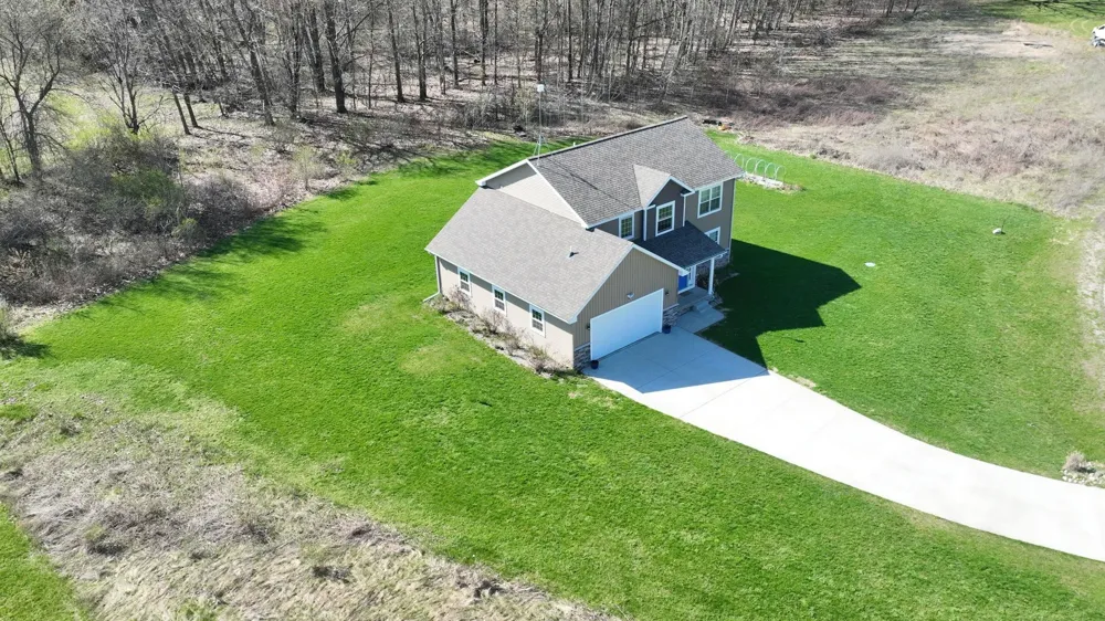 2578 White Deerfield Township, MI 48858
